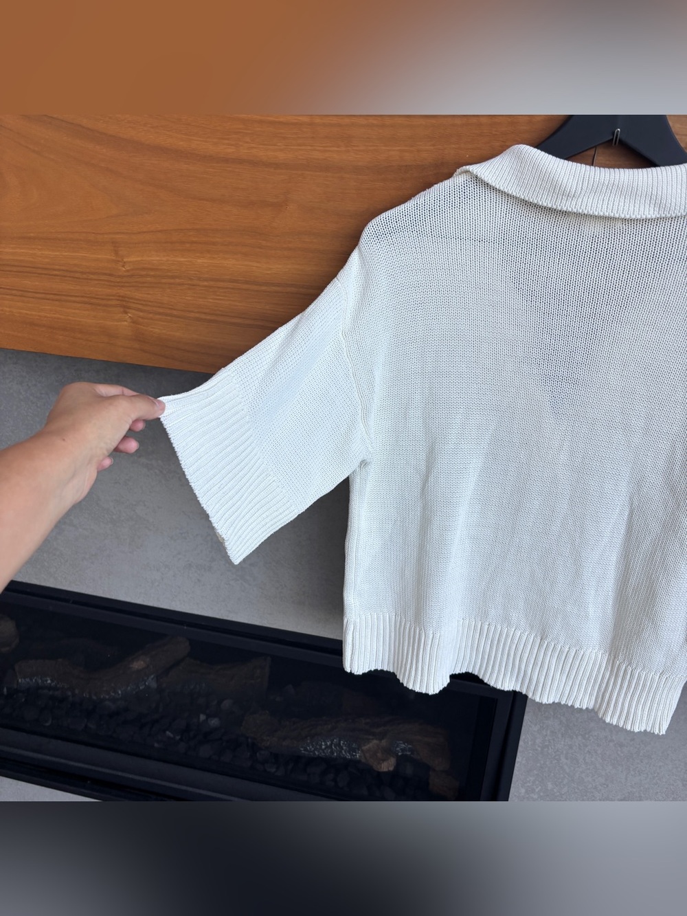 Roller Rabbit Short-Sleeve Collared V-Neck Ribbed Sweater, Size XS - Picture 9 of 9